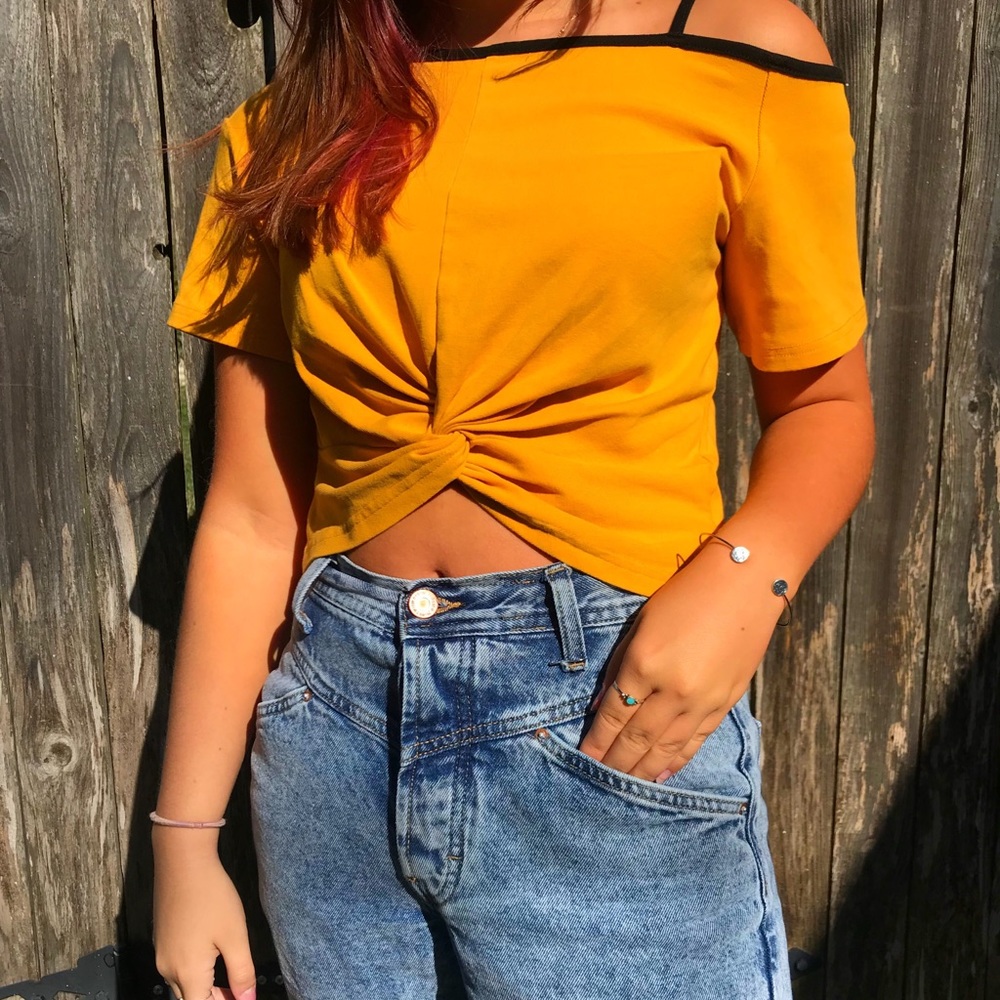 Yellow off the shoulder cropped tee with twist